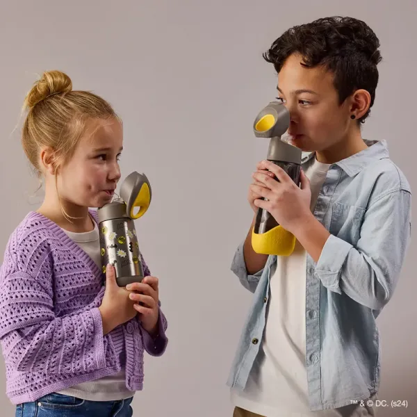 Batman Ισοθερμικό παγούρι 350ml με καλαμάκι Batman Ισοθερμικό παγούρι 350ml με καλαμάκι