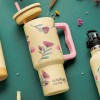 Θερμός tumbler ανοξείδωτο με πλαστικό καλαμάκι "We Care", Cream Floral 900ml - NAVA