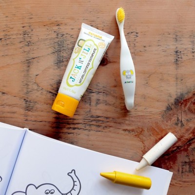 Φυσική Οδοντόκρεμαμε γεύση Μπανάνα, 50gr Φυσική Οδοντόκρεμαμε γεύση Μπανάνα, 50gr