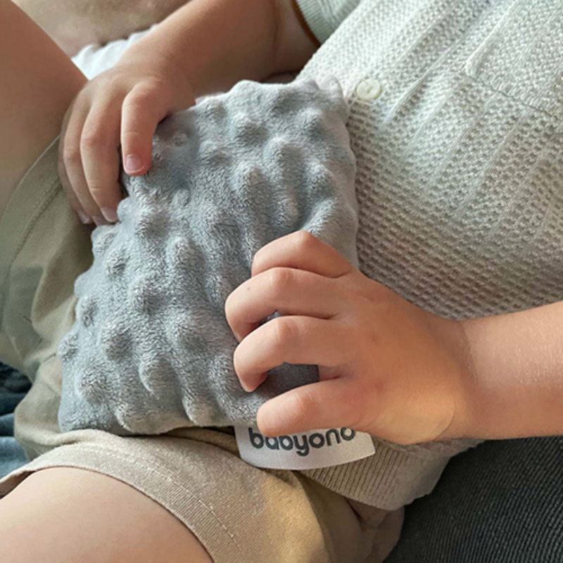 Φυσική θερμοφόρα με κουκούτσια από κεράσια και λεβάντα για κολικούς Φυσική θερμοφόρα με κουκούτσια από κεράσια και λεβάντα για κολικούς