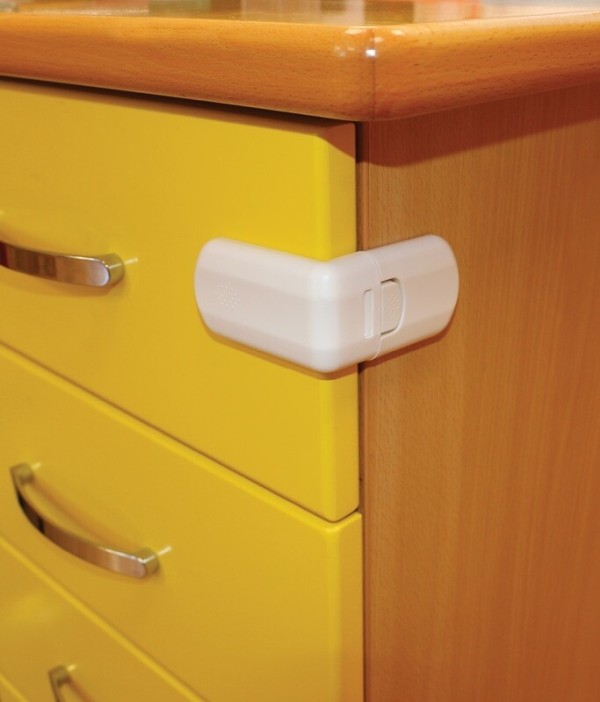 ΑΣΦΑΛΕΙΑ ΓΙΑ ΝΤΟΥΛΑΠΙΑ-ΣΥΡΤΑΡΙΑ ΛΕΥΚΟ DRAWER LOCK 1/1