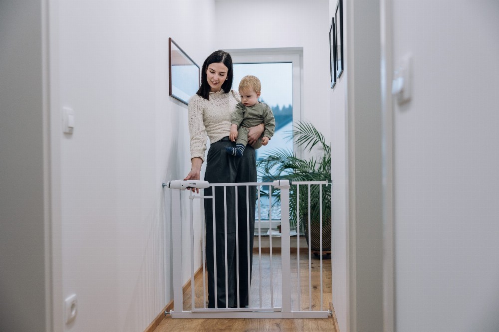 GAMA ΠΟΡΤΑ ΑΣΦΑΛΕΙΑΣ ΑΥΤΟΜΑΤΗ METAL SAFETY GATE