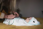 TT PERCY THE PENGUIN GRO SWADDLE DRY ΠΕΤΣΕΤΑ/ΚΟΥΚΟΥΛΑ 0-6M