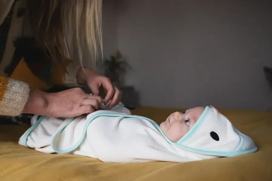 TT PERCY THE PENGUIN GRO SWADDLE DRY ΠΕΤΣΕΤΑ/ΚΟΥΚΟΥΛΑ 0-6M