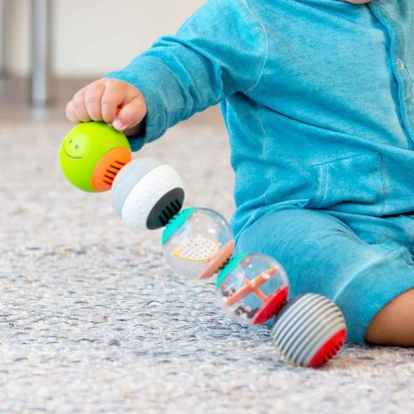CATERPILLAR ACTIVITY BALLS - INFANTINO