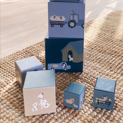 Στοιβαζόμενοι κύβοι με αριθμούς 1-10 και ζωάκια Φάρμα και μηχανήματα